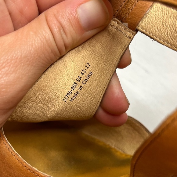 Camper Filippa Sandal Tan Full Grain Leather EVA Wedge Buckle Strap sz 8.5 - Picture 12 of 12